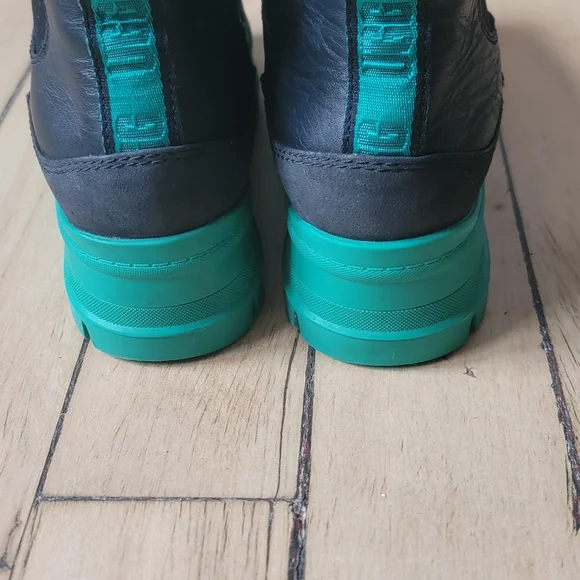 UGG Merina Black Green Leather Ankle Boots Platform Size 8 US/39 EU - Picture 4 of 6